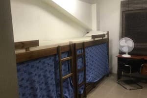 Хостел АрАрАт Театральная. Место в общем 8-местном номере смешанном, общежитийного типа 9