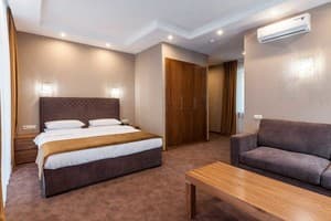 Отель Crystal Hotel. Студио 4-местный Делюкс 1