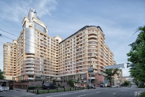 Diplomat Hotel 28