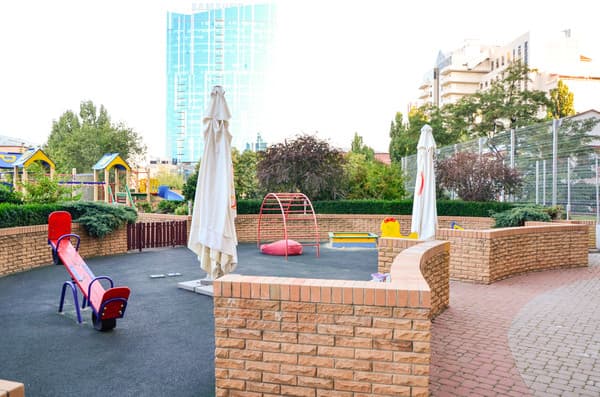 Diplomat Hotel 12