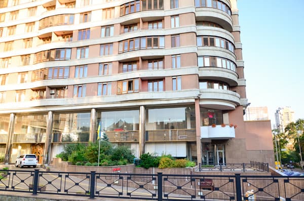 Diplomat Hotel 23