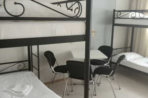 Хостел ГотельОК Видубичі. Место в женском 4-местном номере  2