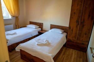 Апарт-отель Guest house Kiev forest. Апартаменты 5-местный с 3 спальнями 3