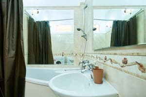 Квартира Home Hotel ул. Крещатик, 27. Апартаменты 4-местный Двухкомнатная квартира, ул. Крещатик, 27 17