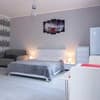 Квартира Home hotel ул. Софиевская, 1. Апартаменты трехместный  2