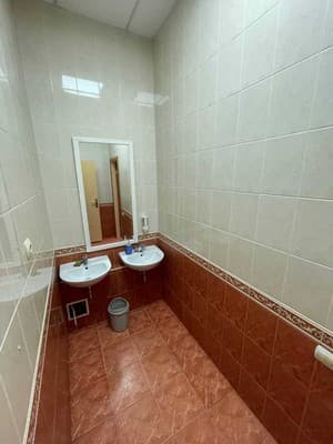 uaHOSTEL 8