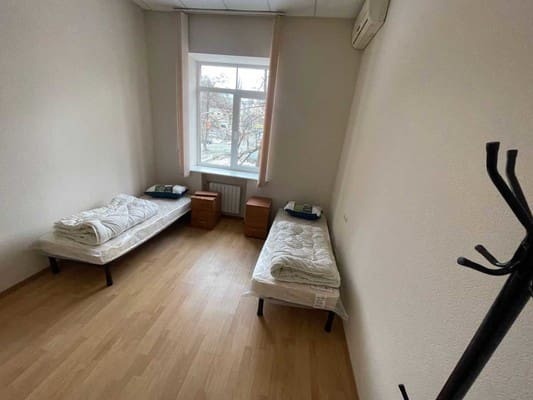 uaHOSTEL 2