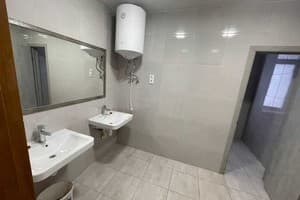 Хостел uaHOSTEL. Место в женском 4-местном номере  10