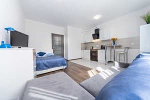 в новом доме на Оболони 6