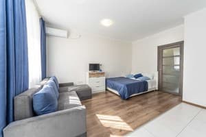 в новом доме на Оболони 4